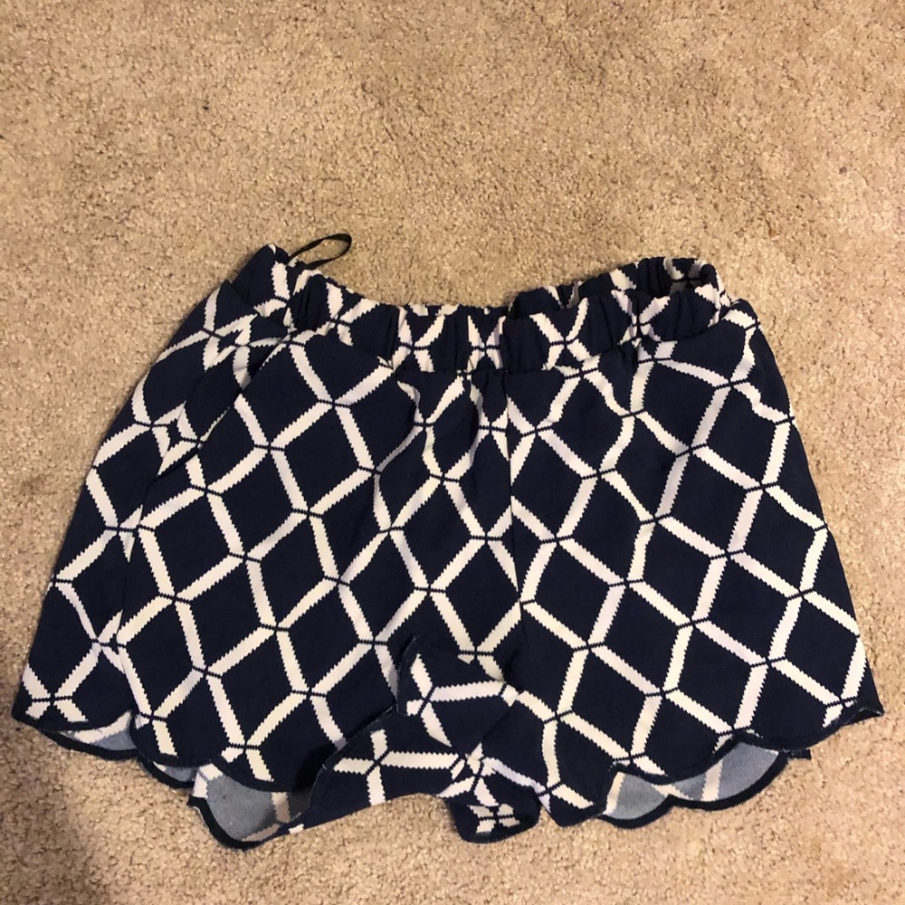 PATTERNED SHORTS